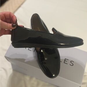 Aerosoles NIB black flats 6.5